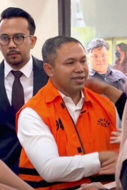 Sidang Tipikor Abdul Wahid Memanas, Kuasa Hukum Ajukan Eksepsi Kompetensi Perkara ‎